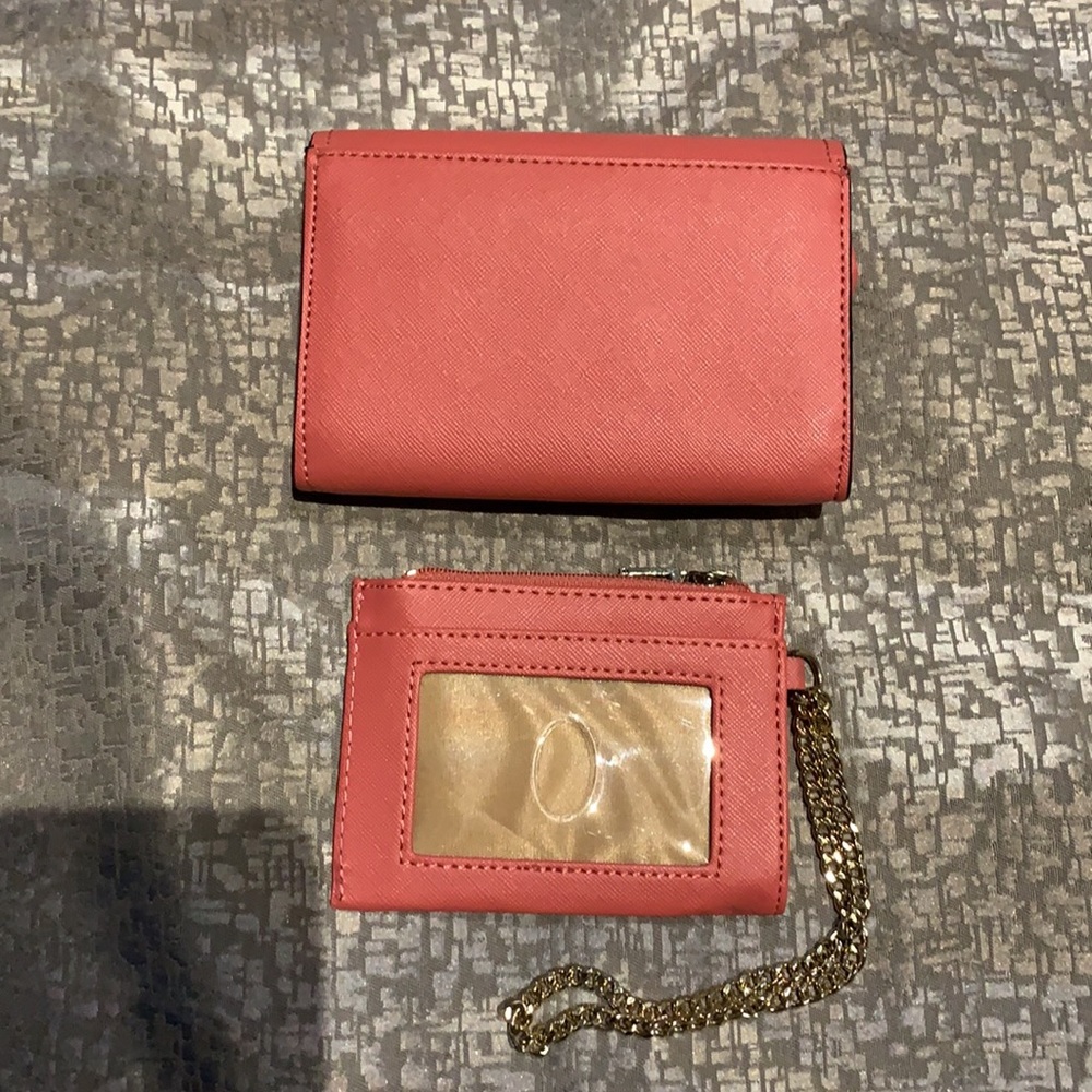 Guess Wallet 🥰 - Picture 2 of 5